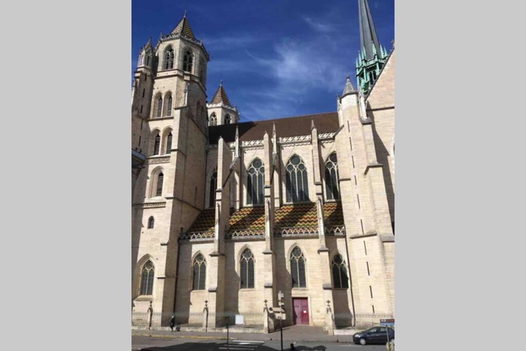 Appartement Magique Des Sorciers , Centre Historique Dijon Exterior foto